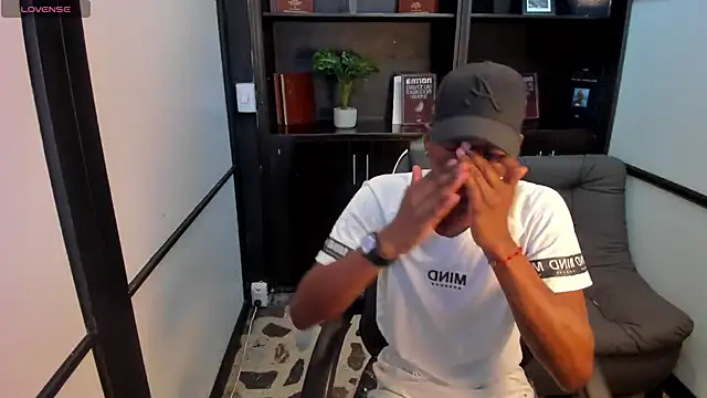 Snapshot of JacksonMuller_ chatting on 30, 10, 2025 JacksonMuller online show from 30, 10, 2025