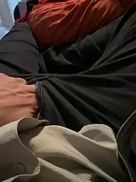 Snapshot of Elisabethandjack chatting on 17, 1, 2026 Elisabethandjack online show from 17, 1, 2026