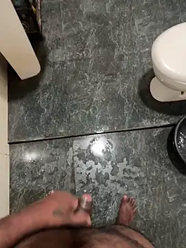 Snapshot of amil93sl chatting on 13, 10, 2025 amil93sl online show from 13, 10, 2025