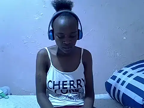 Snapshot of just_nuru chatting on 4, 3, 2025 just nuru online show from 4, 3, 2025
