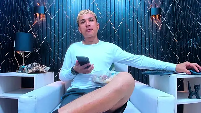 Snapshot of jeic_18 chatting on 4, 11, 2025 jeic 18 online show from 4, 11, 2025