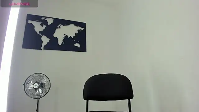 Snapshot of CurvyViolet chatting on 13, 12, 2024 CurvyViolet online show from 13, 12, 2024