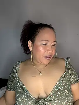 Snapshot of debboraWagner chatting on 22, 4, 2026 debboraWagner online show from 22, 4, 2026