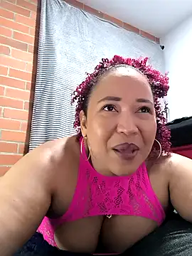 Snapshot of debboraWagner chatting on 8, 5, 2026 debboraWagner online show from 8, 5, 2026