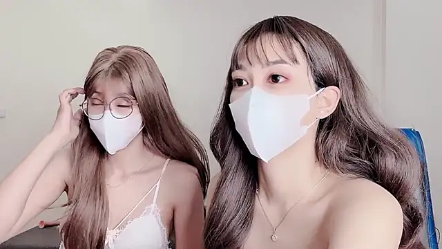 Mono-Stewardesss online show from 1, 3, 2025