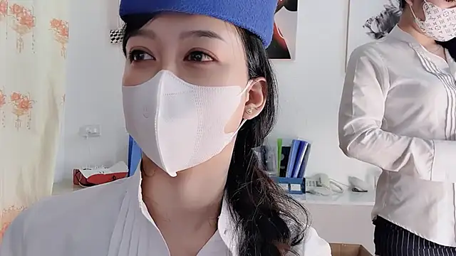 Mono-Stewardesss online show from 8, 2, 2026