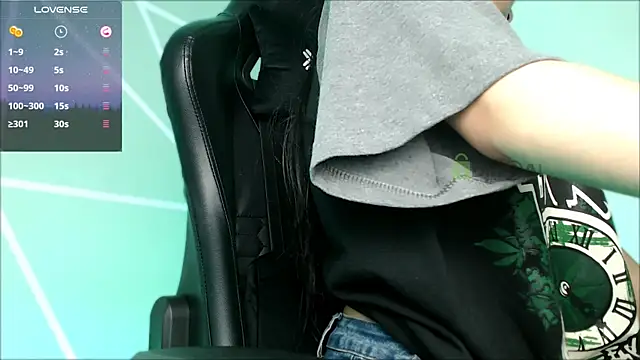 lilylouisee online show from 11, 12, 2024