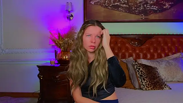 Real Tini online show from 28, 11, 2025