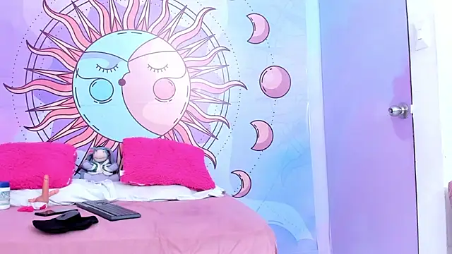 Snapshot of luna_hoott chatting on 4, 2, 2026 luna hoott online show from 4, 2, 2026