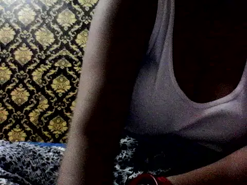 Crezy-Queen01 online show from 10, 7, 2026