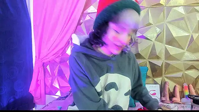 Snapshot of neeko_princes chatting on 23, 12, 2024 neeko princes online show from 23, 12, 2024