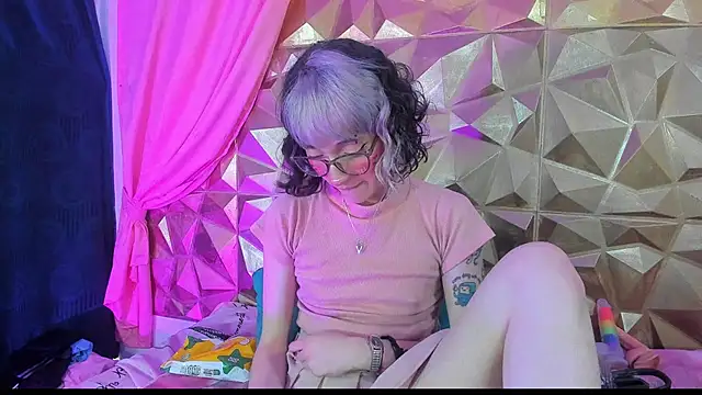 Snapshot of neeko_princes chatting on 28, 12, 2024 neeko princes online show from 28, 12, 2024