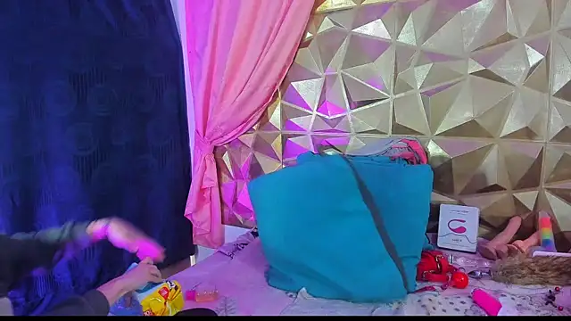 Snapshot of neeko_princes chatting on 5, 1, 2025 neeko princes online show from 5, 1, 2025