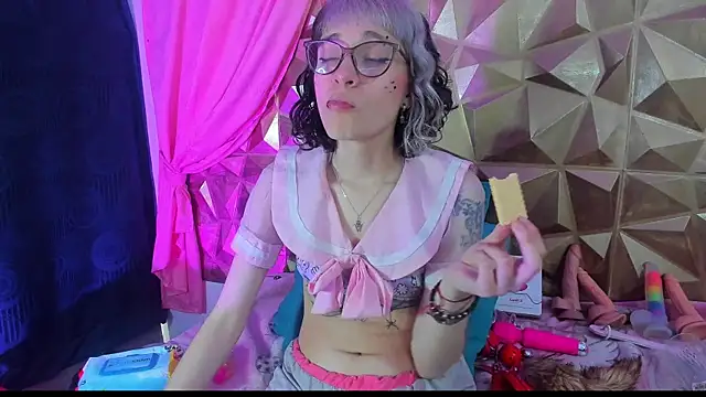 Snapshot of neeko_princes chatting on 6, 1, 2025 neeko princes online show from 6, 1, 2025