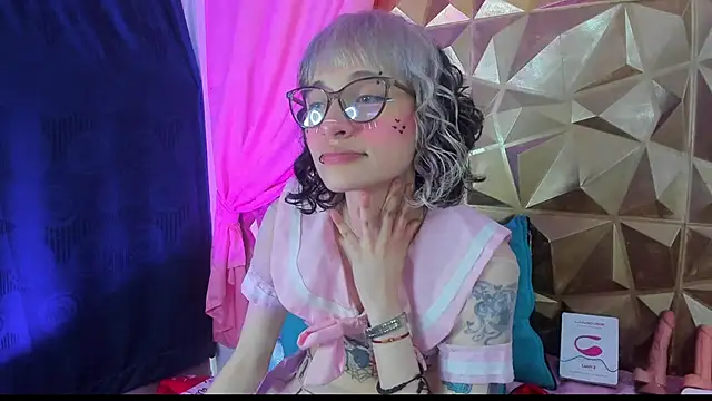 Snapshot of neeko_princes chatting on 17, 1, 2025 neeko princes online show from 17, 1, 2025