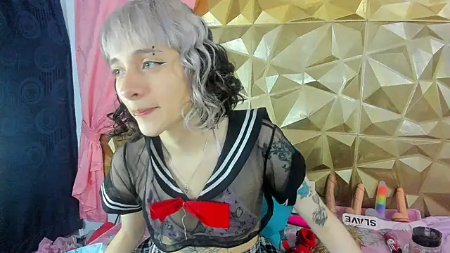 Snapshot of neeko_princes chatting on 1, 2, 2025 neeko princes online show from 1, 2, 2025