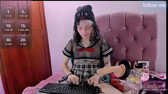 Snapshot of neeko_princes chatting on 8, 10, 2025 neeko princes online show from 8, 10, 2025