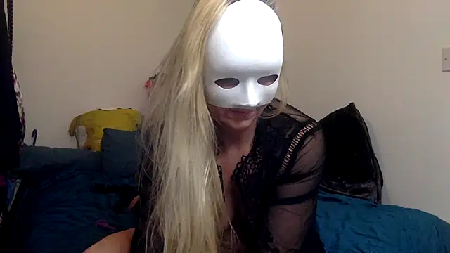 misscharlottezz online show from 12, 3, 2025