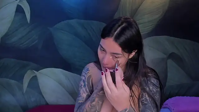 Snapshot of sweett_dirty chatting on 28, 10, 2025 sweett dirty online show from 28, 10, 2025