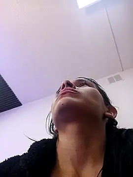 Snapshot of _shantal_smith chatting on 15, 3, 2025 shantal smith online show from 15, 3, 2025