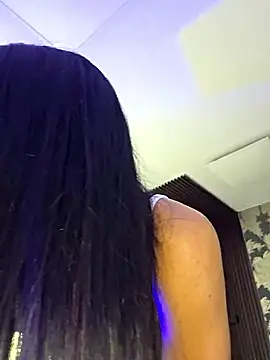 Snapshot of _shantal_smith chatting on 1, 10, 2025 shantal smith online show from 1, 10, 2025