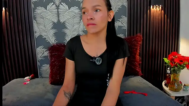 Snapshot of _shantal_smith chatting on 7, 10, 2025 shantal smith online show from 7, 10, 2025