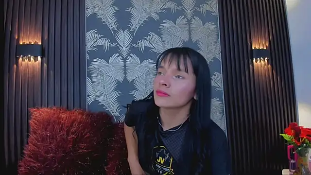 Snapshot of _shantal_smith chatting on 30, 10, 2025 shantal smith online show from 30, 10, 2025