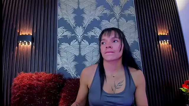 Snapshot of _shantal_smith chatting on 5, 11, 2025 shantal smith online show from 5, 11, 2025