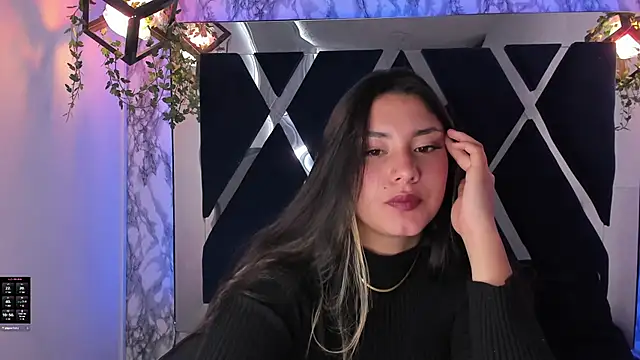 Lia 14  online show from 4, 1, 2025