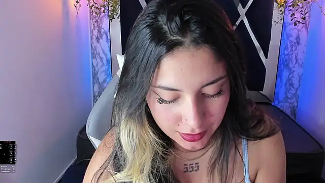 Lia 14  online show from 5, 1, 2025