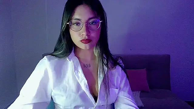 Lia 14  online show from 5, 3, 2026