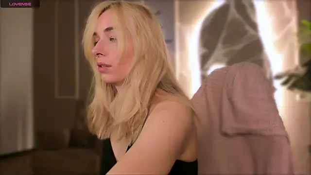 Snapshot of Eli_Llie chatting on 28, 10, 2025 Eli Llie online show from 28, 10, 2025