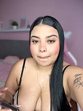 Snapshot of Emily_cooper20 chatting on 21, 11, 2025 Emily cooper20 online show from 21, 11, 2025