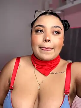 Snapshot of Emily_cooper20 chatting on 30, 11, 2025 Emily cooper20 online show from 30, 11, 2025