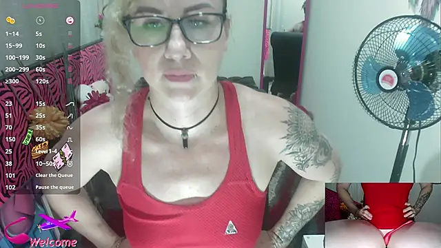 Snapshot of ViickySexy chatting on 25, 9, 2025 ViickySexy online show from 25, 9, 2025