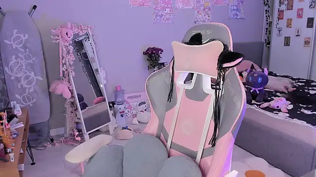 Snapshot of Aliceblush chatting on 14, 12, 2024 Aliceblush online show from 14, 12, 2024