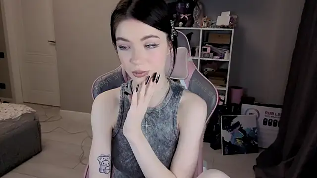 Snapshot of Aliceblush chatting on 11, 2, 2026 Aliceblush online show from 11, 2, 2026