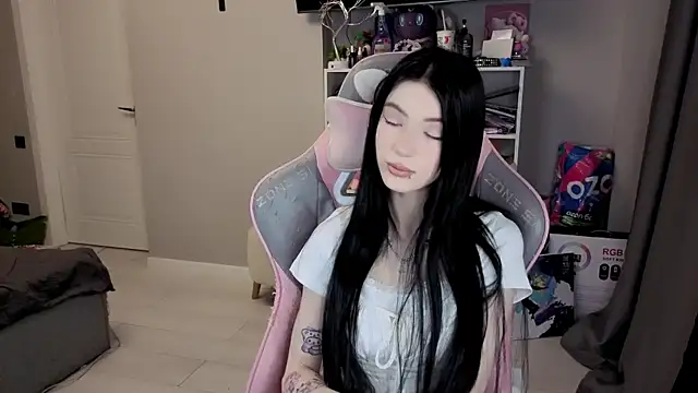 Snapshot of Aliceblush chatting on 23, 2, 2026 Aliceblush online show from 23, 2, 2026