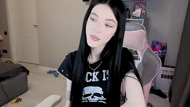 Snapshot of Aliceblush chatting on 27, 2, 2026 Aliceblush online show from 27, 2, 2026