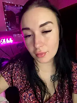 Roxana Bell online show from 4, 12, 2024