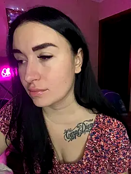 Roxana Bell online show from 6, 12, 2024