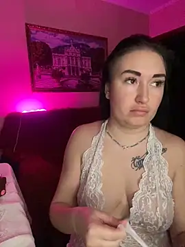 Roxana Bell online show from 31, 1, 2025