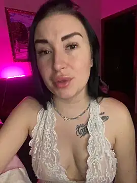 Roxana Bell online show from 31, 1, 2025