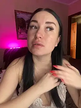 Roxana Bell online show from 1, 3, 2025