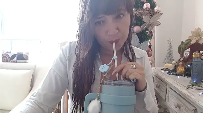 Snapshot of tata_laima__ chatting on 3, 12, 2024 tata laima online show from 3, 12, 2024