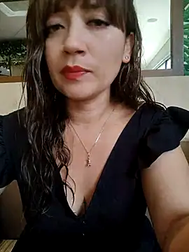 Snapshot of tata_laima__ chatting on 1, 10, 2025 tata laima online show from 1, 10, 2025
