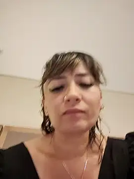Snapshot of tata_laima__ chatting on 2, 10, 2025 tata laima online show from 2, 10, 2025