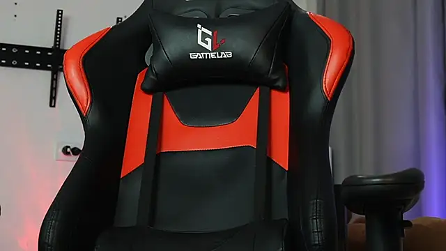 danielkraigforu online show from 25, 2, 2025