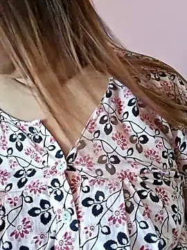 Ravina patil1 online show from 18, 4, 2026