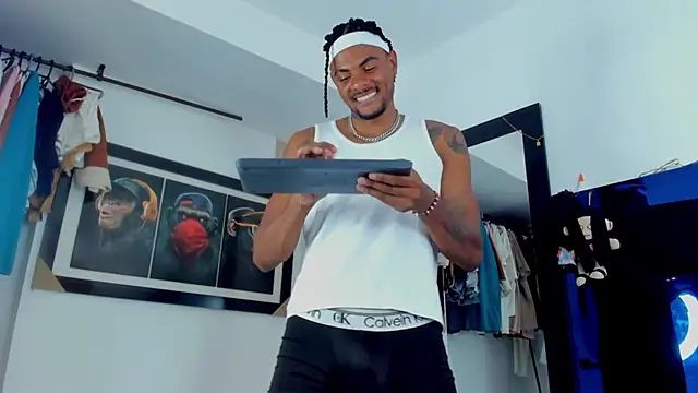 Snapshot of TysonWalkers chatting on 5, 11, 2025 TysonWalkers online show from 5, 11, 2025